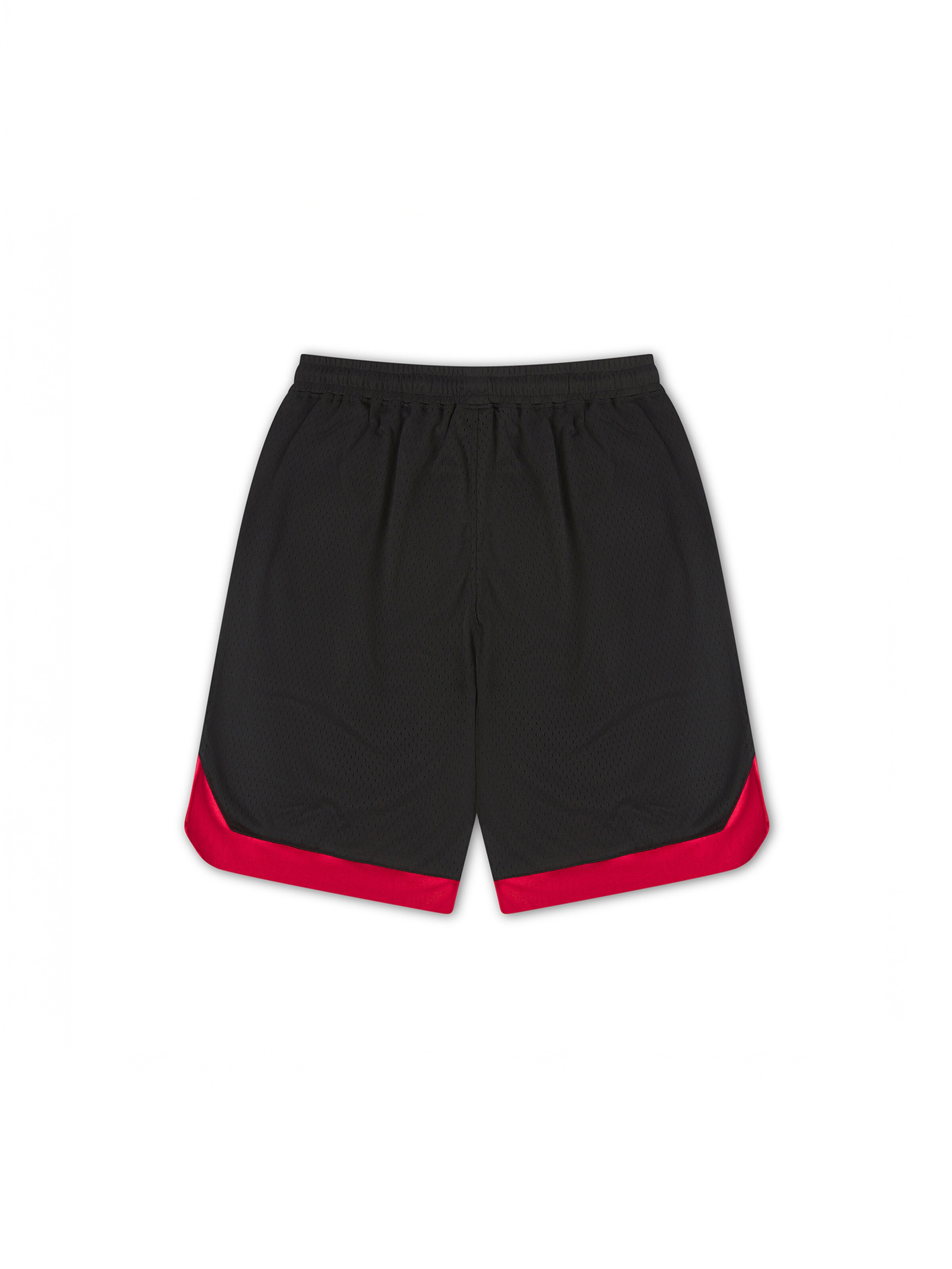 AND1 Regular Shorts in Schwarz