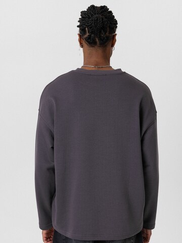 VAMOS CLO Sweatshirt in Grey