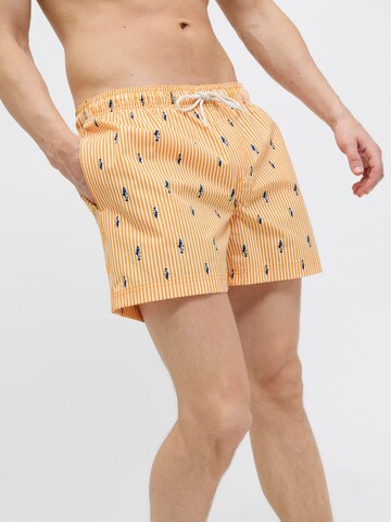 JACK & JONES Zwemshorts 'JPSTMaui' in Oranje