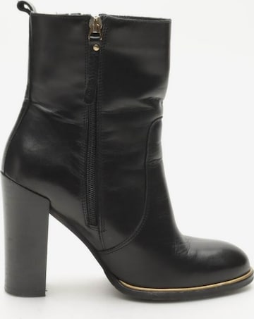 TOMMY HILFIGER Dress Boots in 38 in Black: front