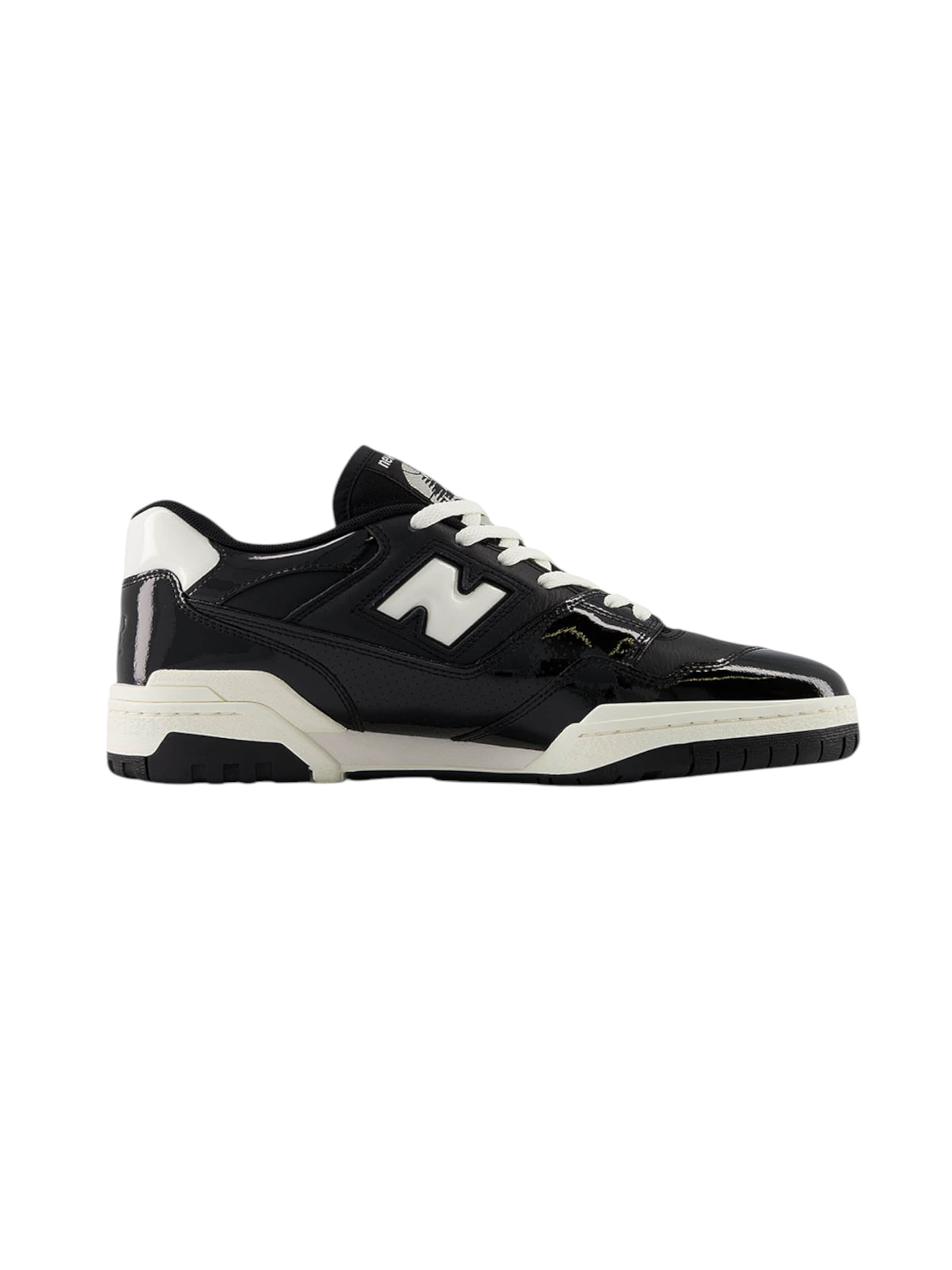 new balance Sneakers in Black: front