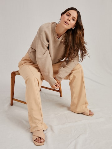 A LOT LESS Wide leg Pants 'May' in Beige