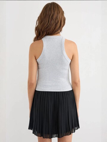 Hiccup Top in Grau