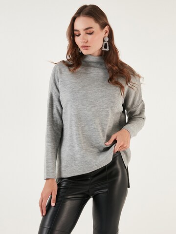 LELA Sweater in Grey: front