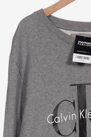 Calvin Klein Jeans Sweatshirt & Zip-Up Hoodie in XL in Grey