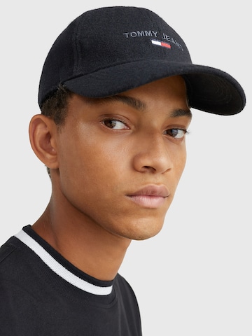 Tommy Jeans Cap in Black: front