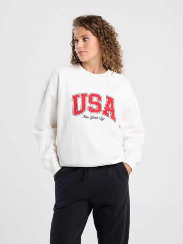 America Today Sweatshirt in Wit: voorkant