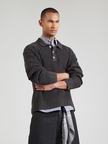 Pull-over Abercrombie & Fitch en noir : devant