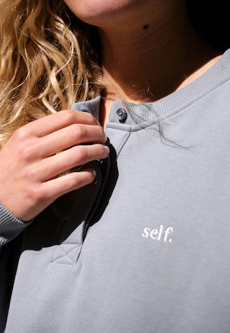 self. Sweatshirt in Grijs