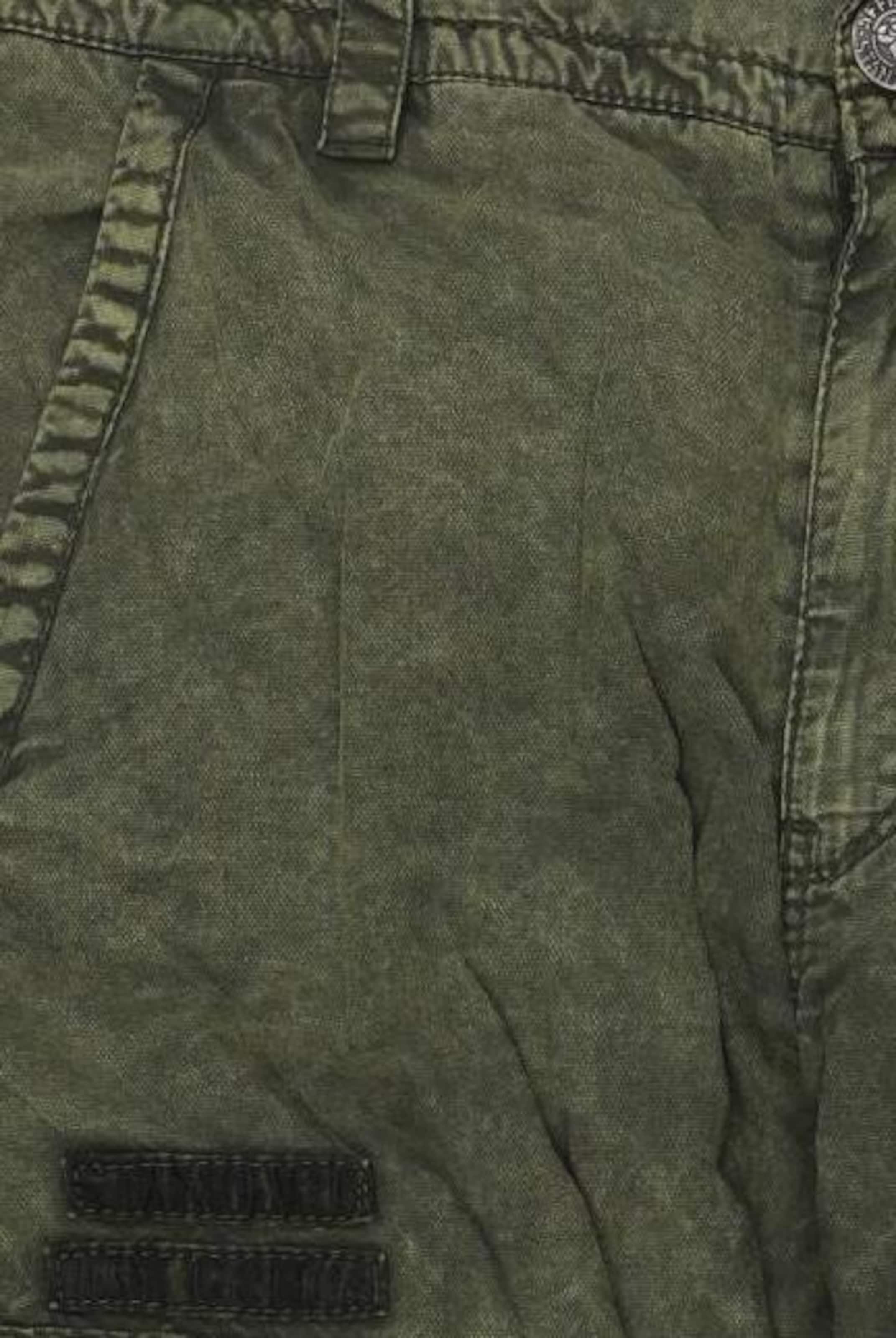 Affliction Shorts in 30 in Green