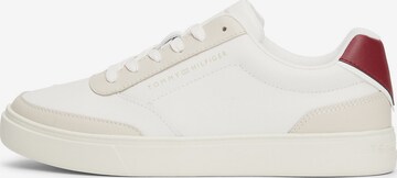 TOMMY HILFIGER Sneakers laag 'Elevated' in Wit: voorkant