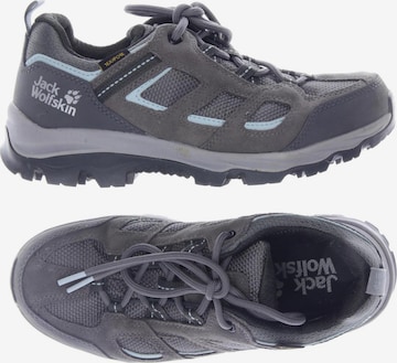 JACK WOLFSKIN Sneakers & Trainers in 38 in Grey: front