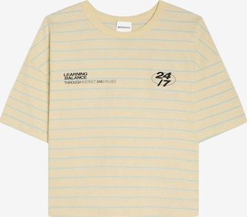 Bershka Shirt in Geel: voorkant