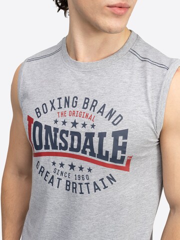LONSDALE Μπλουζάκι σε γκρι