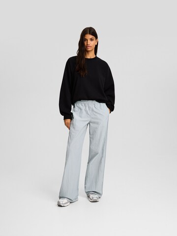 Loosefit Pantaloni de la Bershka pe gri