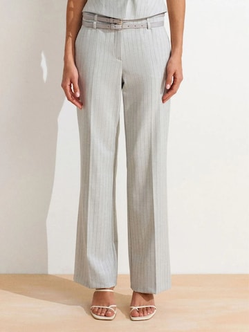 Dilvin Hose in Grau: Vorderseite