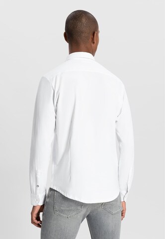 Coupe regular Chemise 'The Bo' Dstrezzed en blanc