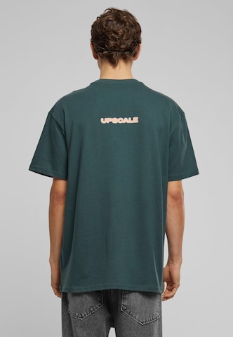 MT Upscale Μπλουζάκι 'Sad Boy' σε πράσινο