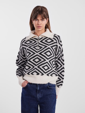 PIECES Sweater 'SOPH' in White: front