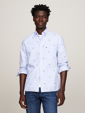 Coupe regular Chemise TOMMY HILFIGER en bleu : devant