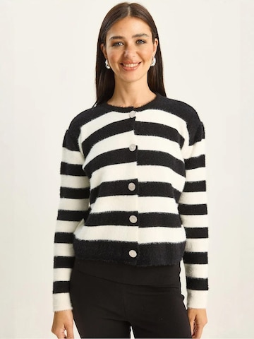 Bianco Lucci Strickjacke in Schwarz: Vorderseite