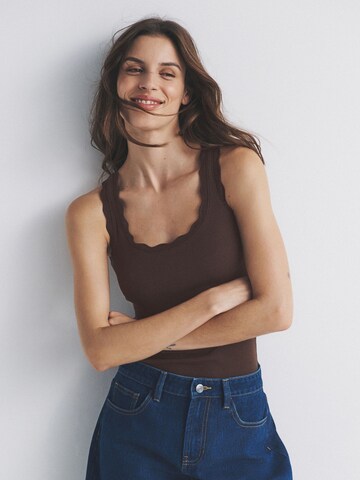 The Set Top in Braun