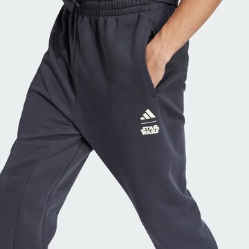 ADIDAS SPORTSWEAR Tapered Παντελόνι φόρμας 'Star Wars The Mandalorian' σε γκρι