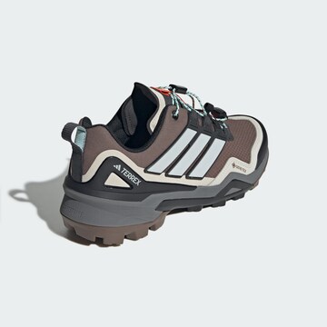 ADIDAS TERREX Χαμηλό παπούτσι 'Skychaser' σε καφέ