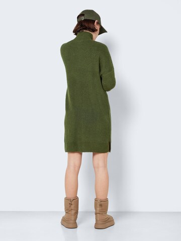 Noisy may Úpletové šaty – zelená