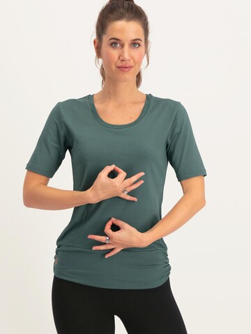 Urban Goddess Yoga & Activewear Sporttop 'Kami Yoga Tee' in Grün