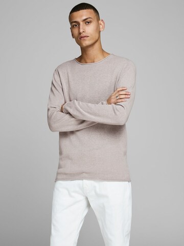 Coupe regular Pull-over JACK & JONES en gris : devant