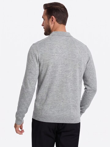 Vantory Pullover in Grau