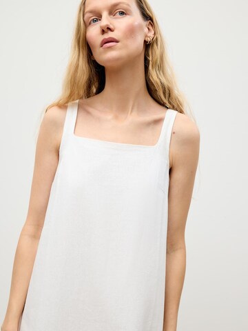 Abito di ABOUT YOU x Marie von Behrens in bianco