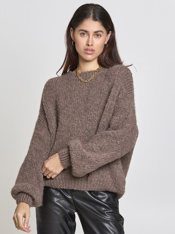 Lilavie Strickpullover ' Peggii ' in Braun: Vorderseite