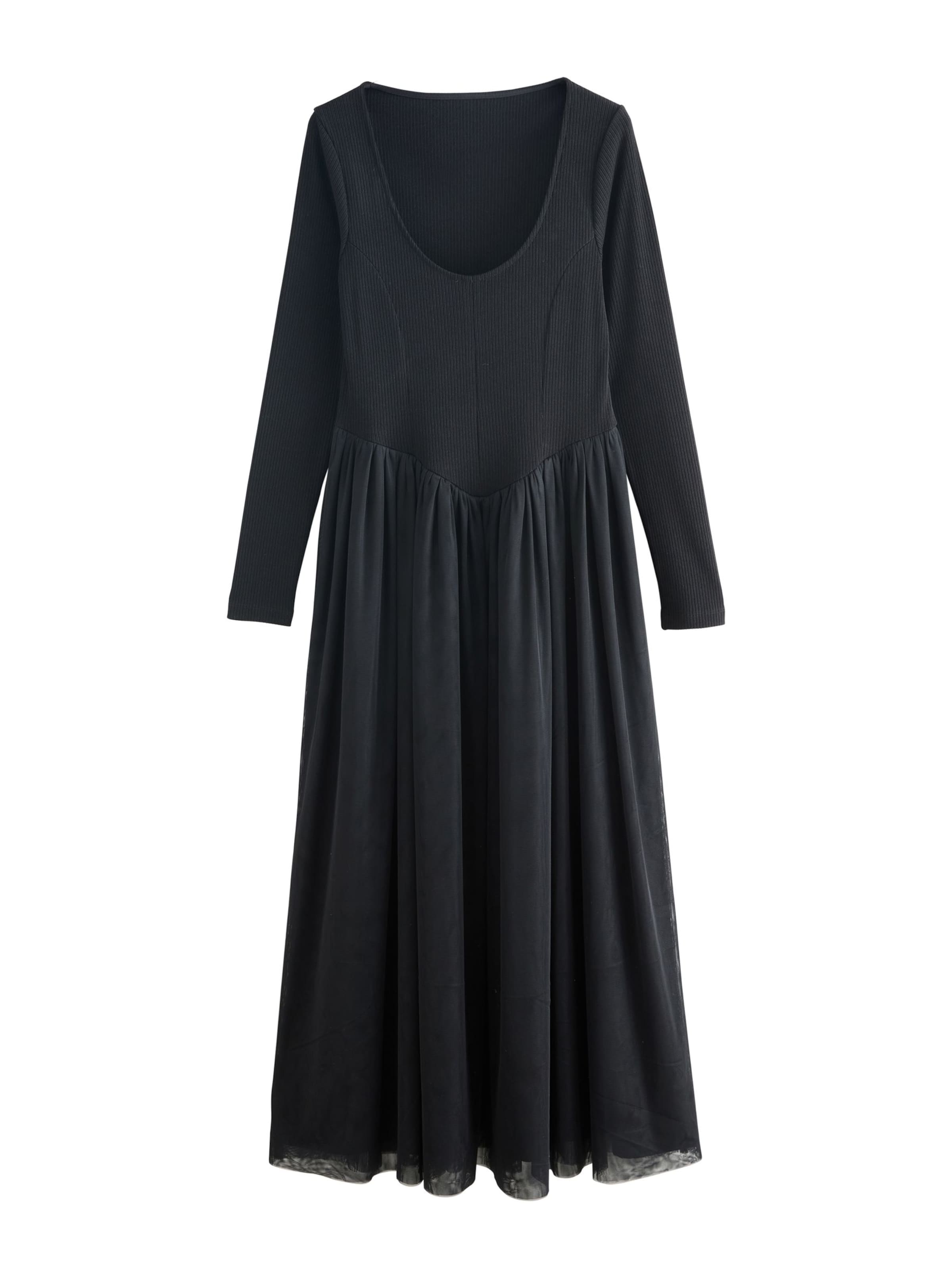 Rochie de la Next pe negru: față