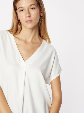 T-shirt 'Joanna' ABOUT YOU en blanc