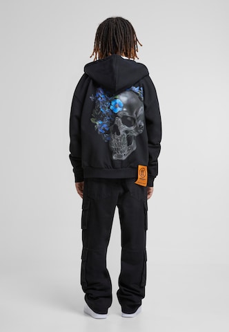 Forgotten Faces Sweatshirt in Black