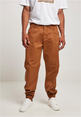SOUTHPOLE Tapered Hose in Braun: Vorderseite