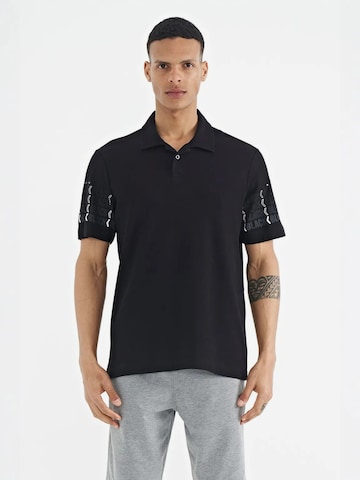Tommy Life Shirt in Black: front