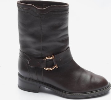 Salvatore Ferragamo Dress Boots in 34,5 in Brown: front