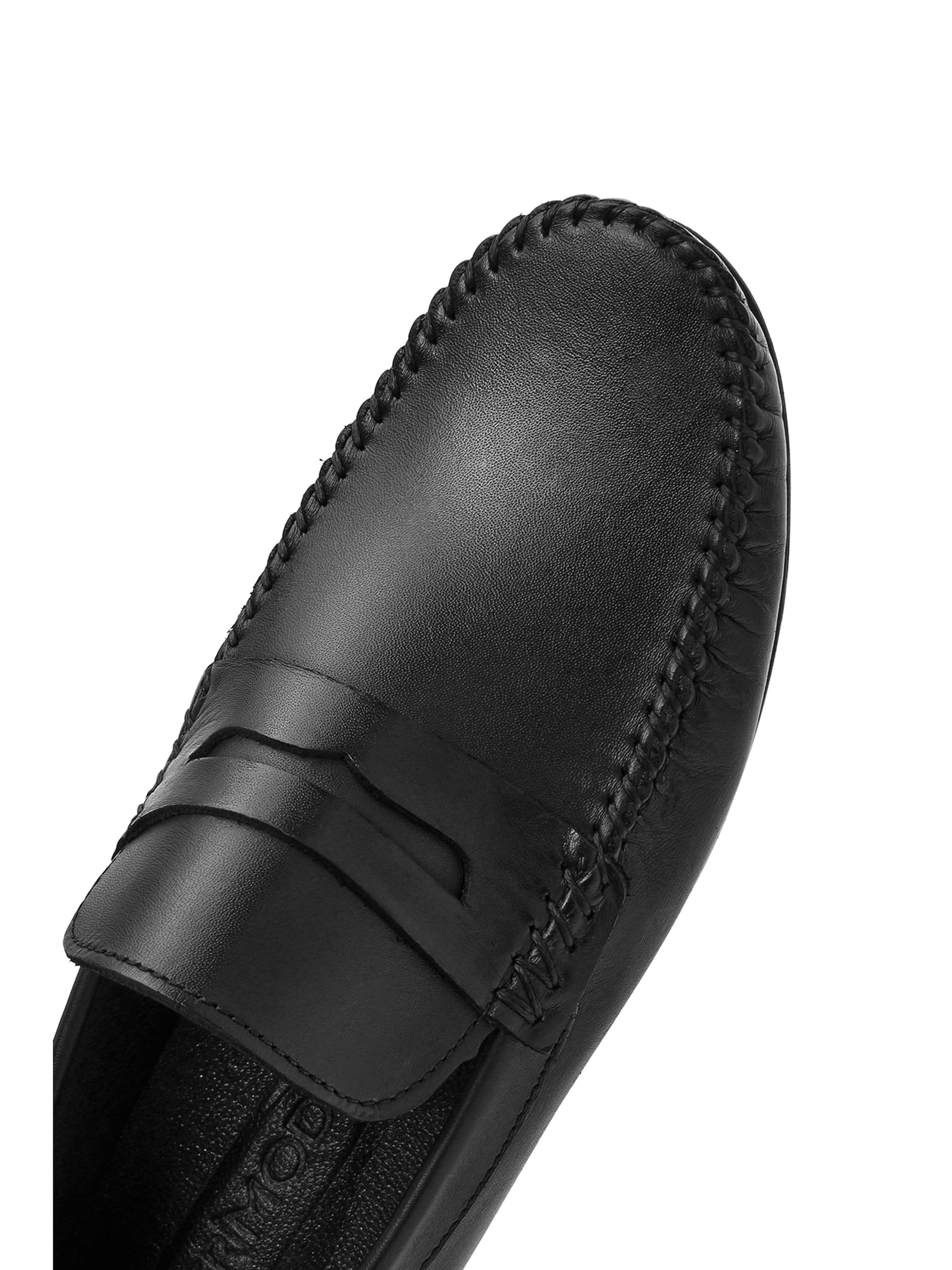 Derimod Moccasin in Black