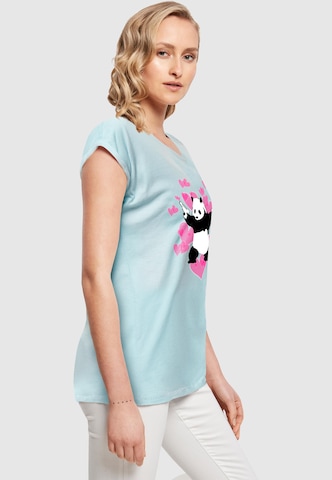 Merchcode Shirt 'Brandalised - Panda Guns With Hearts' in Blau