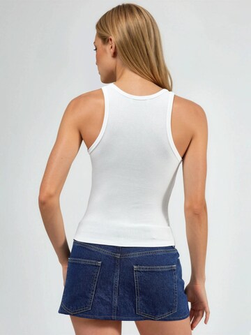 Busem Top in White