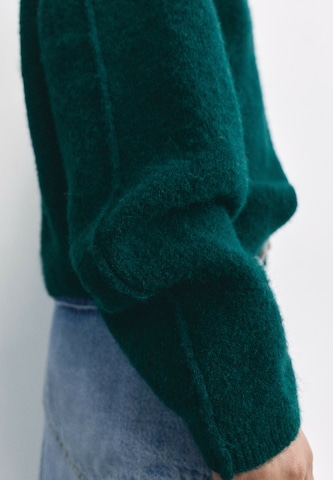Geacă tricotată de la Pull&Bear pe verde