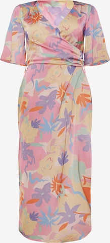 Chi Chi London - Vestido en rosa: frente