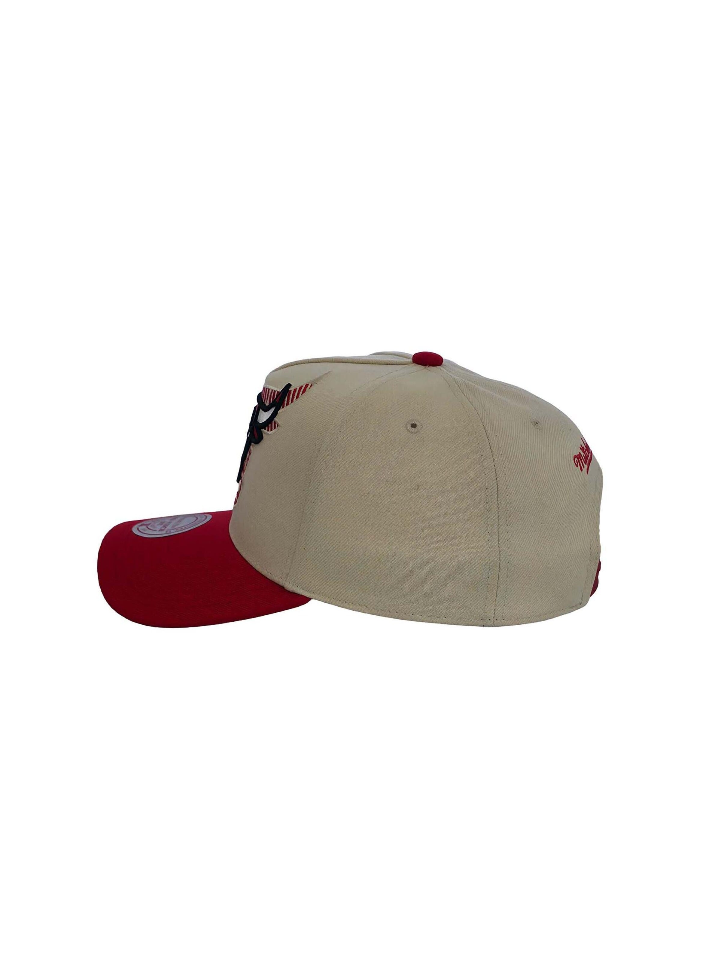 Mitchell & Ness Cap 'Chicago Bulls Off Tilted Pro' in White