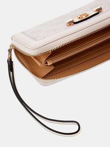GUESS Wallet 'Lindsey' in Beige