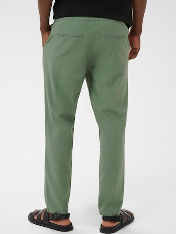 Regular Pantaloni 'MABarton' de la Matinique pe verde
