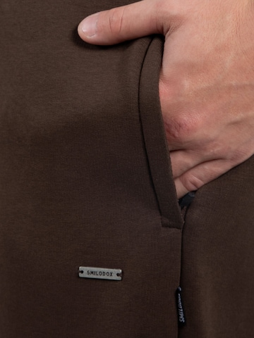 Regular Pantalon Smilodox en marron
