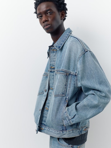Pull&Bear Between-season jacket in Blue: front
